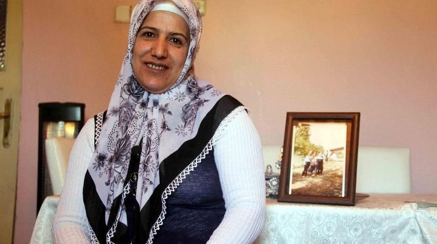 Hayatını &Ccedil;ocuklarına Adadı, Tek Başına Yaşama Tutundu