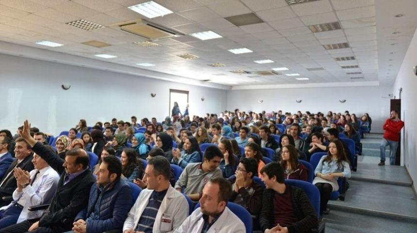Rekt&ouml;r Elmas Anadolu Lisesi&rsquo;nde S&ouml;yleşiye Katıldı