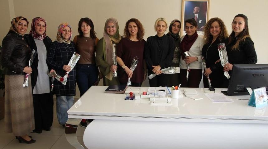 8 Mart D&uuml;nya Kadınlar G&uuml;n&uuml;