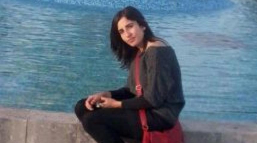 M&uuml;zik Dinlerken Trenin Altında Can Veren Kızın Kimliği Belli Oldu