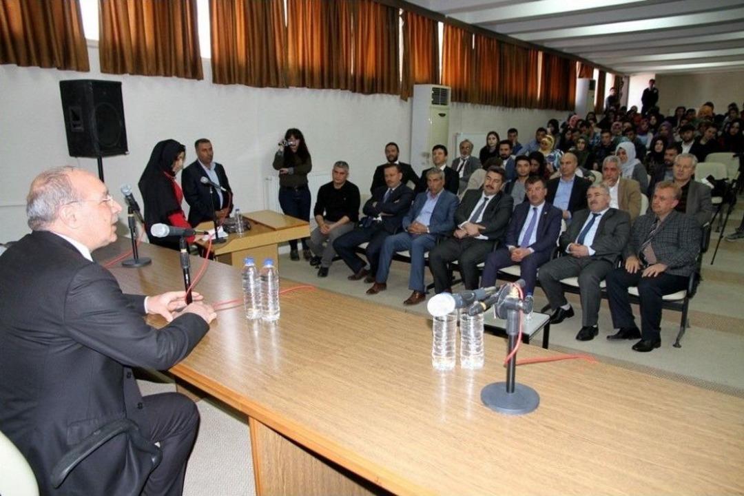 Harran &Uuml;niversitesinin D&uuml;n&uuml; Bug&uuml;n&uuml; Programı D&uuml;zenlendi