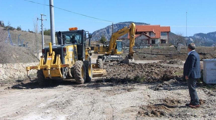 Kemer Ovacık Yaylasında Asfalt Hazırlığı