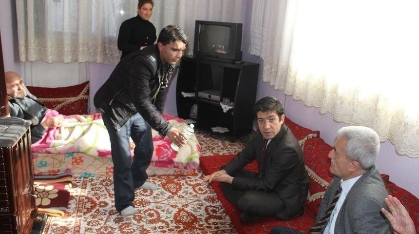 Kaymakam Öztürk’ten Engelli Aileye Ziyaret