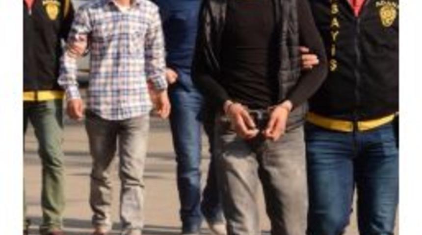 Vatandaşın Temizlemeleri İ&ccedil;in Bıraktığı Ara&ccedil;la Kapka&ccedil; Yaptılar