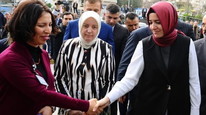 Bakan Kaya: "kadınlar G&uuml;n&uuml;&rsquo;n&uuml; Buruk Şekilde Kutluyoruz"