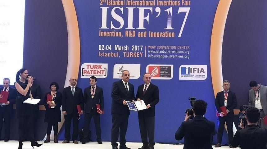 Anadolu &Uuml;niversitesinin Projesine Altın Madalya