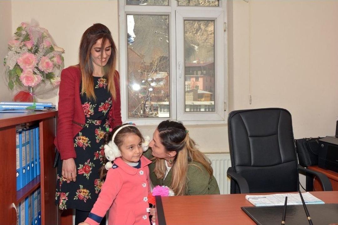 Minik &Ouml;ğrencilerden Anlamlı Ziyaret