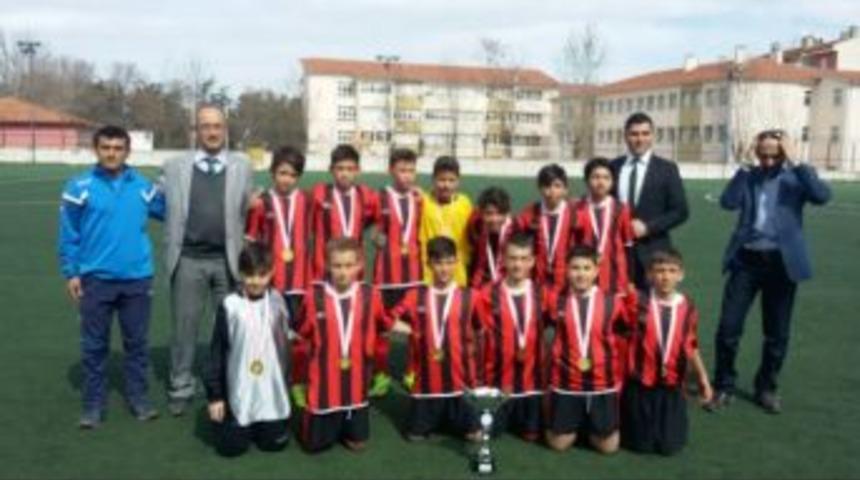 Linyit Ortaokulu, T&uuml;rkiye Şampiyonası&rsquo;nda K&uuml;tahya&rsquo;yı Temsil Edecek