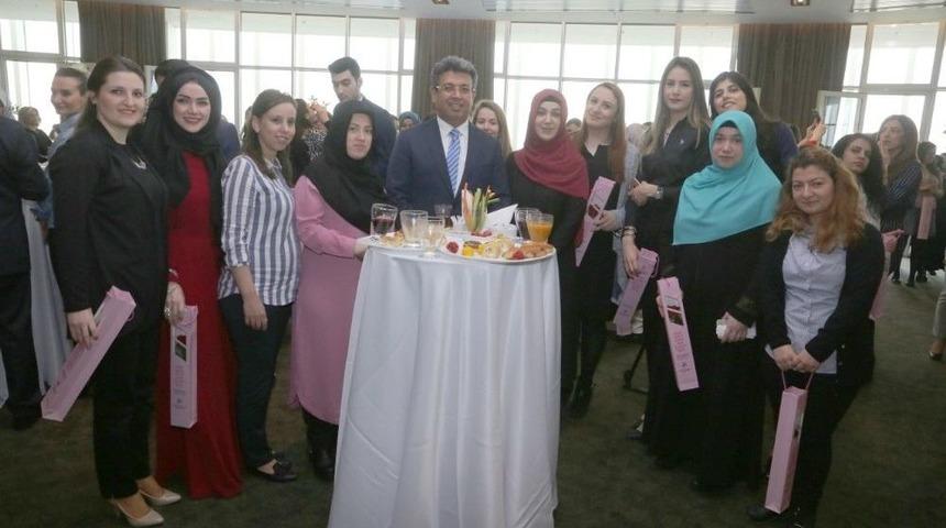Başkan Temel Karadeniz&rsquo;den Kadın Personele &Ouml;zel Resepsiyon