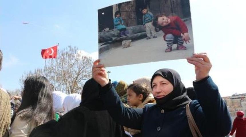 Suriye'de 50 Bin Kadın Cezaevinde