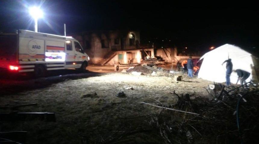 Evi Yanan Aileye Afad&rsquo;dan &Ccedil;adır