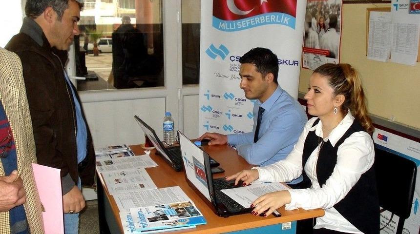 İş-kur Hizmetleri Vatandaşların Ayağına Götürüyor