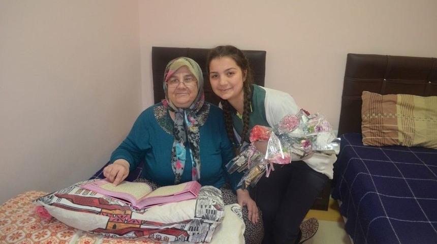 &Ouml;ğrencilerden Rehabilitasyon Merkezine Ziyaret