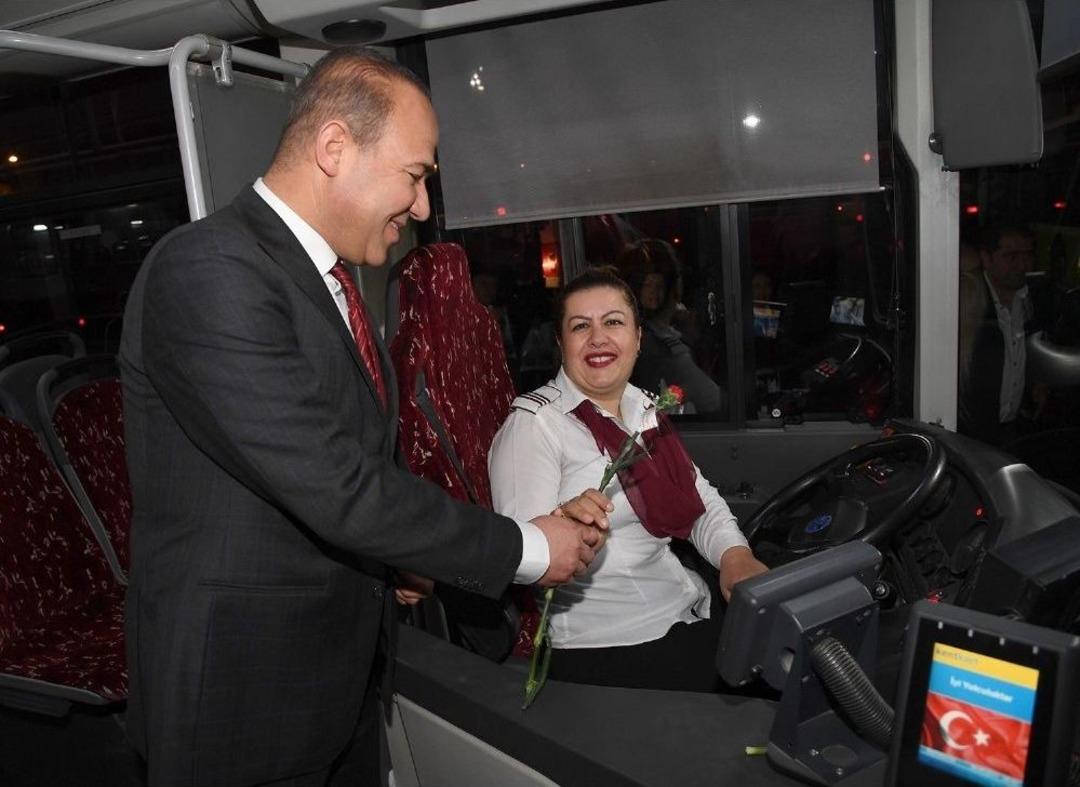 Başkan S&ouml;zl&uuml;&rsquo;den Kadın Şof&ouml;rlere Jest