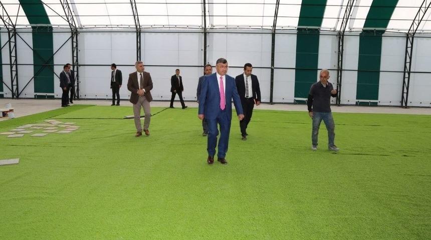 Niğde Belediyesi Spor Kompleksi A&ccedil;ılış İ&ccedil;in G&uuml;n Sayıyor