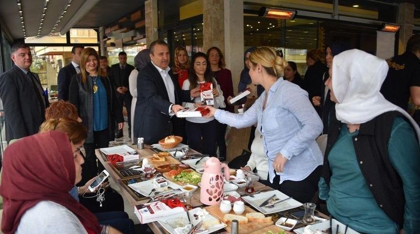 Başkan &Ccedil;er&ccedil;i Partili Kadınlara Seslendi