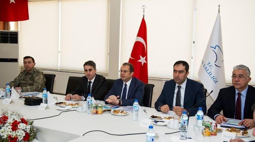 Van&rsquo;da G&uuml;venlik Ve İstişare Toplantısı