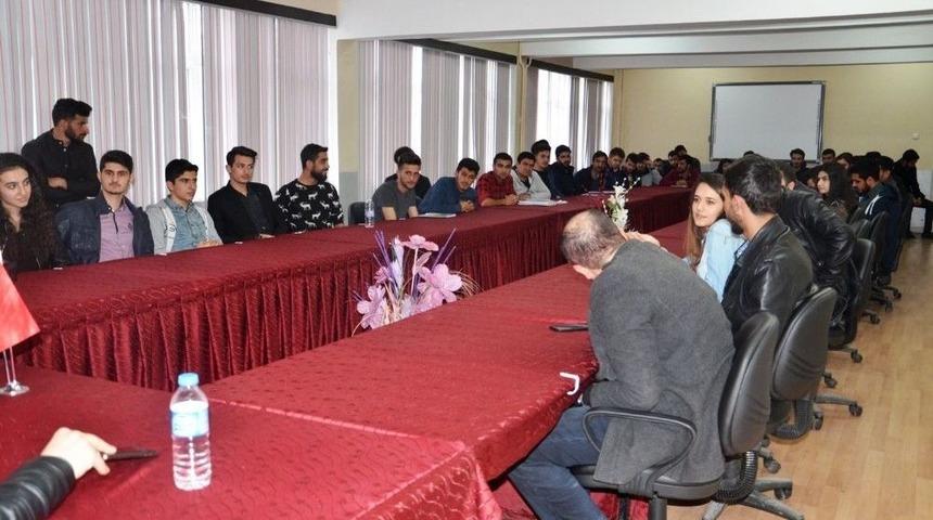 İnşaattaki Tecr&uuml;belerini Geleceğin İnşaat M&uuml;hendisleriyle Paylaştılar