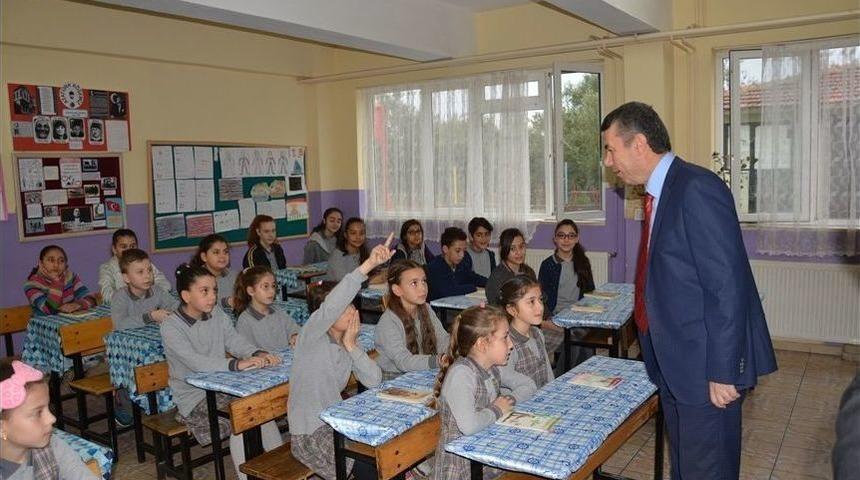 Okuma Saatleri T&uuml;m Hızıyla S&uuml;r&uuml;yor