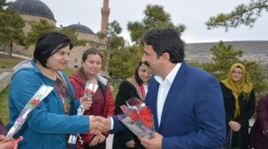 Seyitgazi Belediyesi&rsquo;ndeki Kadınlar Kahvaltıda Bir Araya Geldi