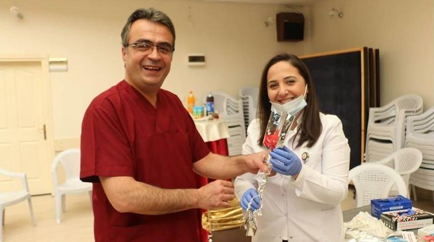 Kadınlara Ücretsiz Diş Taraması Yapıldı