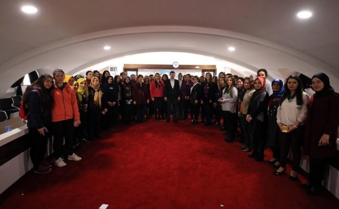 Merkezefendi Belediyesi&rsquo;nden Kadınlar G&uuml;n&uuml;ne &Ouml;zel Hediye