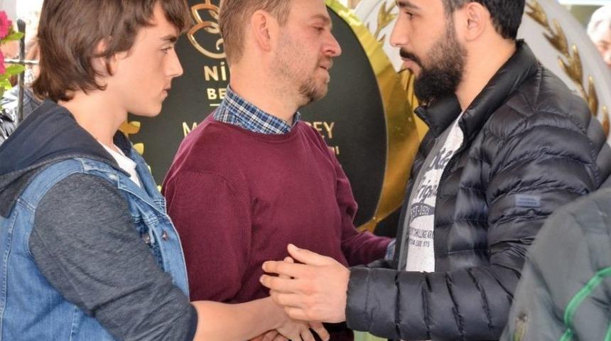 Kazada Hayatını Kaybeden Fatma Hacıoğulları G&ouml;zyaşları İ&ccedil;inde Son Yolculuğuna Uğurlandı