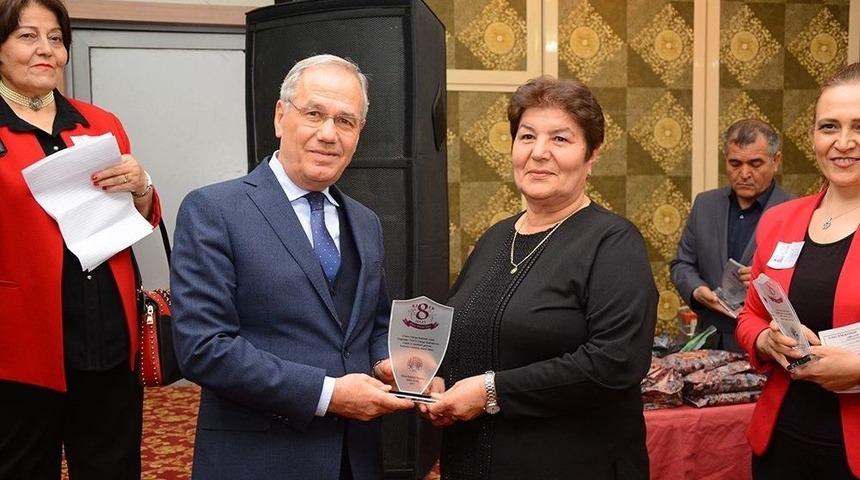 Başkan Acar, 8 Mart D&uuml;nya Kadınlar G&uuml;n&uuml;&rsquo;n&uuml; Unutmadı