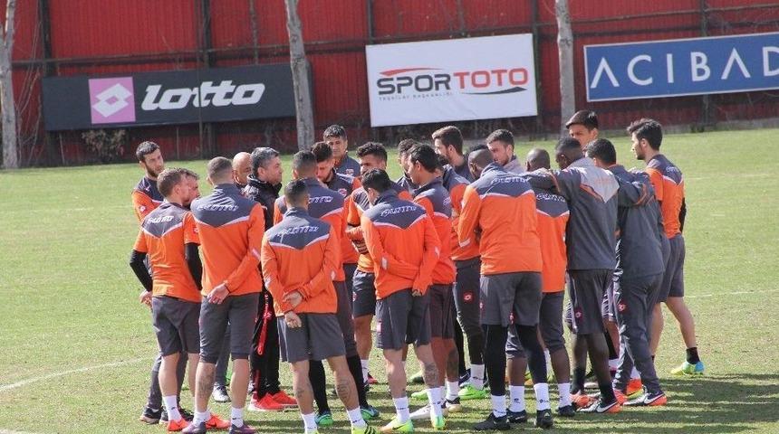 Adanaspor&rsquo;da Kardemir Karab&uuml;kspor Hazırlıkları S&uuml;r&uuml;yor