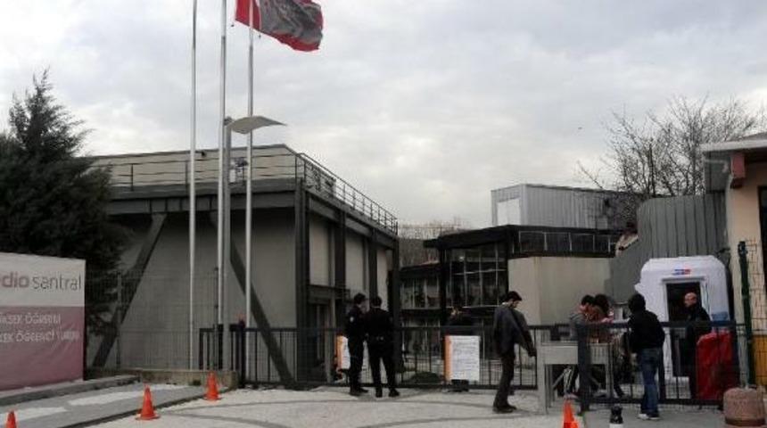 Bilgi &Uuml;niversitesi'nde Olay  (1)