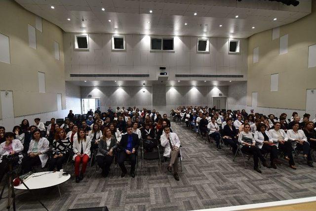 Mersin Şehir Hastanesi Yönetiminden Kadınlar Günü Etkinliği