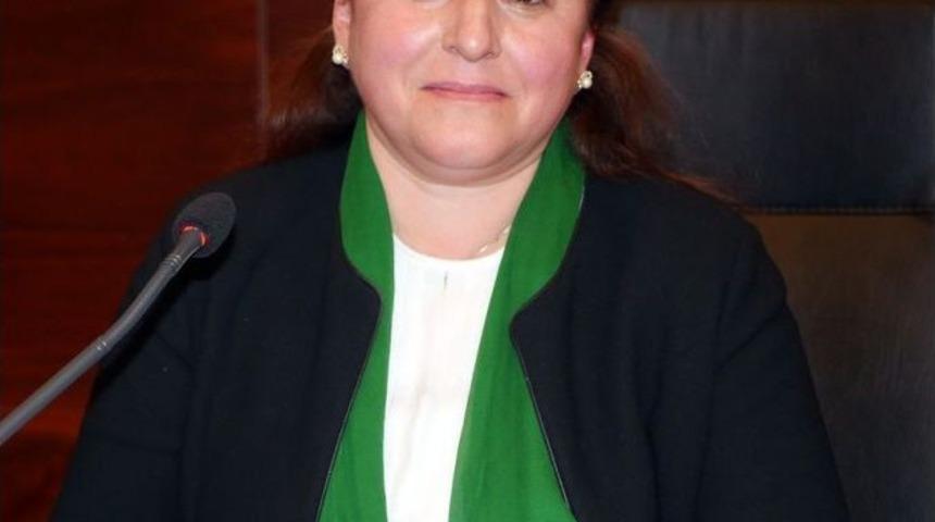 B&uuml;y&uuml;kşehir Belediye Meclisi&rsquo;ni Kadınlar G&uuml;n&uuml;&rsquo;nde Kadın Başkan Y&ouml;netti