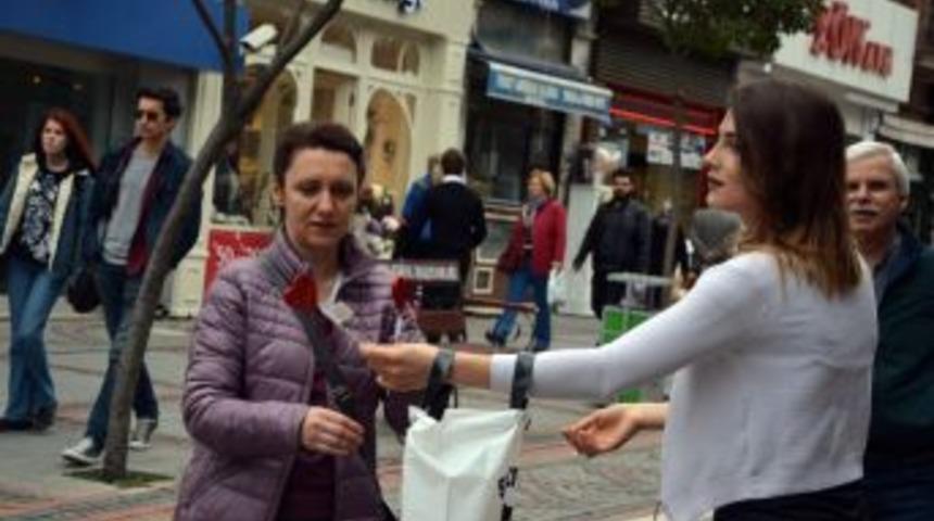 8 Mart’ta Da Siyah-beyaz Aşk