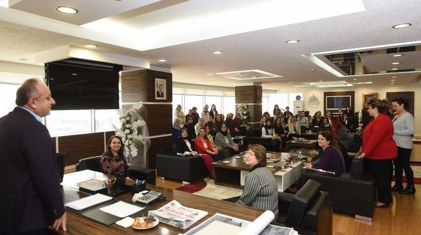 Başkan Babaş, Kadınlar G&uuml;n&uuml;n&uuml; Kutladı