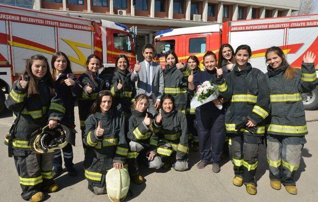 İtfaiyecilik Lisesi Kız Öğrencilerinin Kadınlar Günü Kutlaması