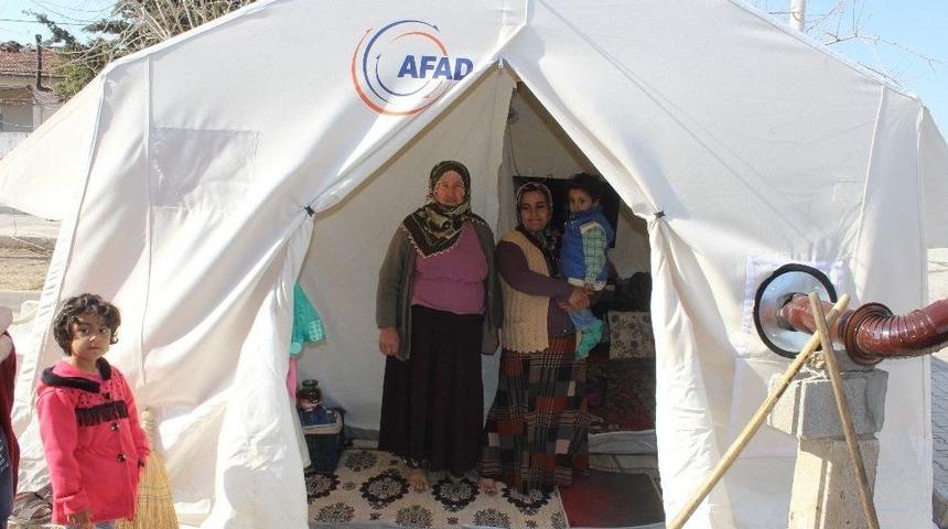 Depremzede Kadınlar 8 Mart&rsquo;ı Kutlayamadı