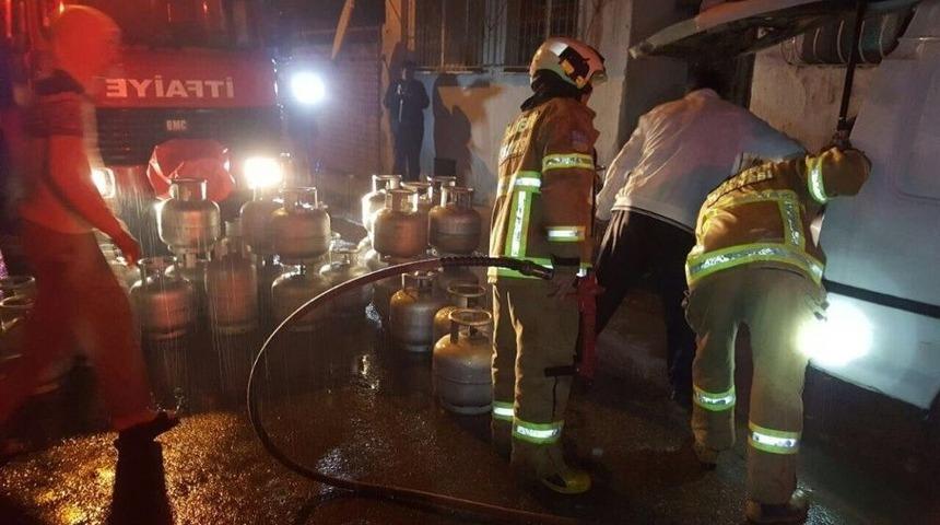 İtfaiye Olası Bir Faciayı &Ouml;nledi