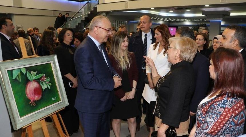 Manisa&rsquo;da 8 Mart&rsquo;ta 8 Kadından Resim Sergisi