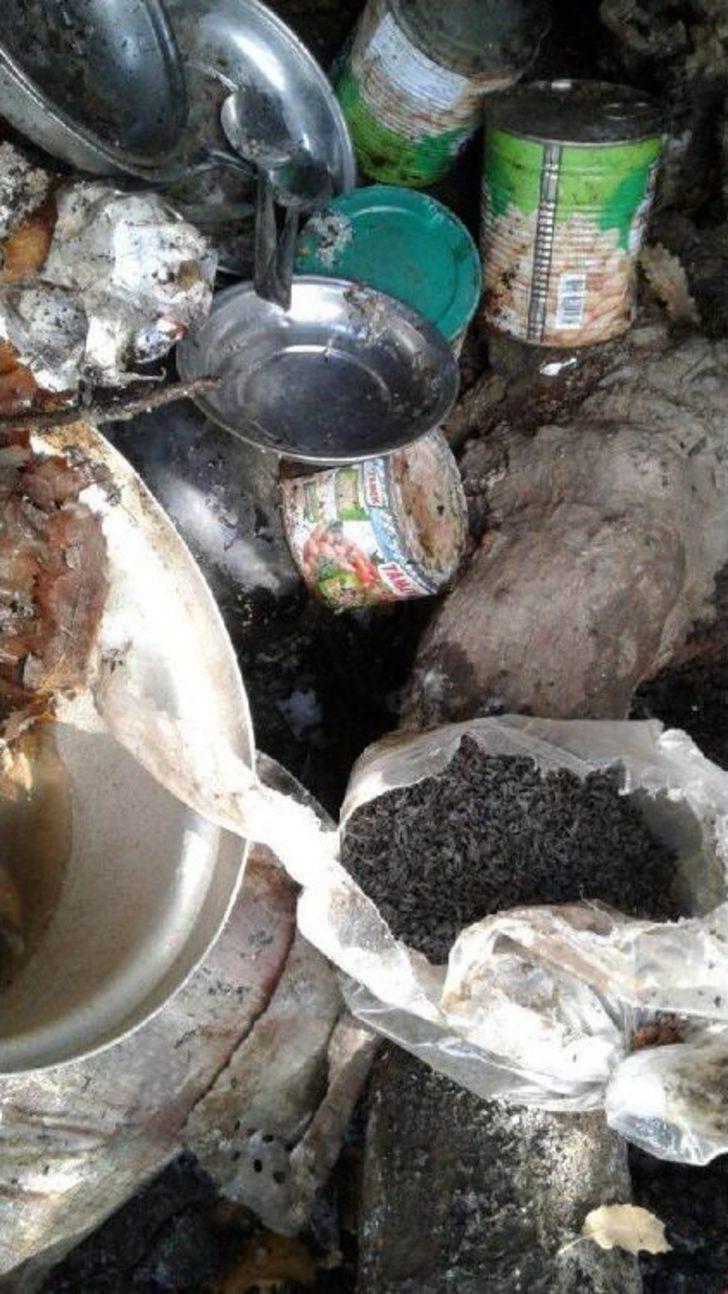 Hakkari'de Pkk Sığınağında Mühimmat Ve Yaşam Malzemesi Ele Geçirildi G4