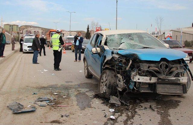 Karabük’te Trafik Kazası: 1’i Ağır 2 Yaralı