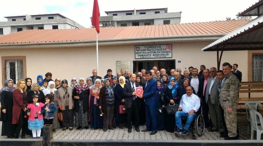 8 Mart D&uuml;nya Kadınlar G&uuml;n&uuml;nde Şehitler İ&ccedil;in Mevlit Programı D&uuml;zenlendi