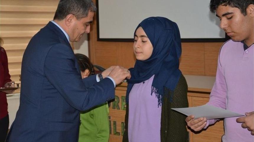 Dereceye Girenlere &Ouml;d&uuml;lleri Verildi