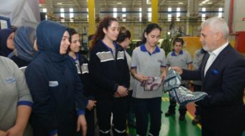 Bozbey 8 Mart&rsquo;ta Kadınların Yanındaydı