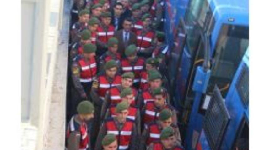 Sanık Yarbay H&uuml;seyin Yılmaz;