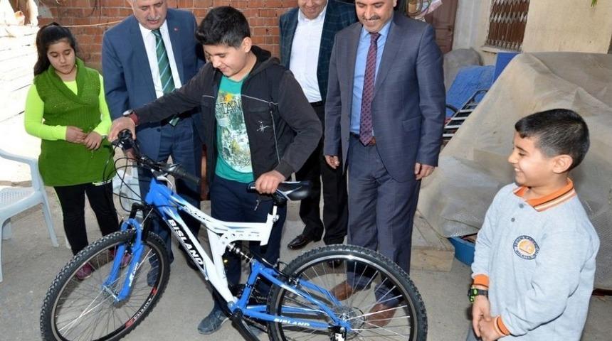 Yetim Ve &Ouml;ks&uuml;z &Ccedil;ocukların Hayalleri &lsquo;keşke&rsquo; Projesiyle Ger&ccedil;eğe D&ouml;n&uuml;ş&uuml;yor