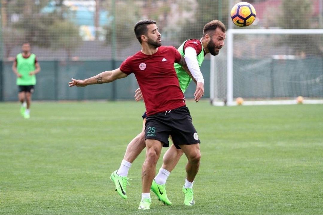 Aytemiz Alanyaspor&rsquo;da Fenerbah&ccedil;e Mesaisi S&uuml;r&uuml;yor