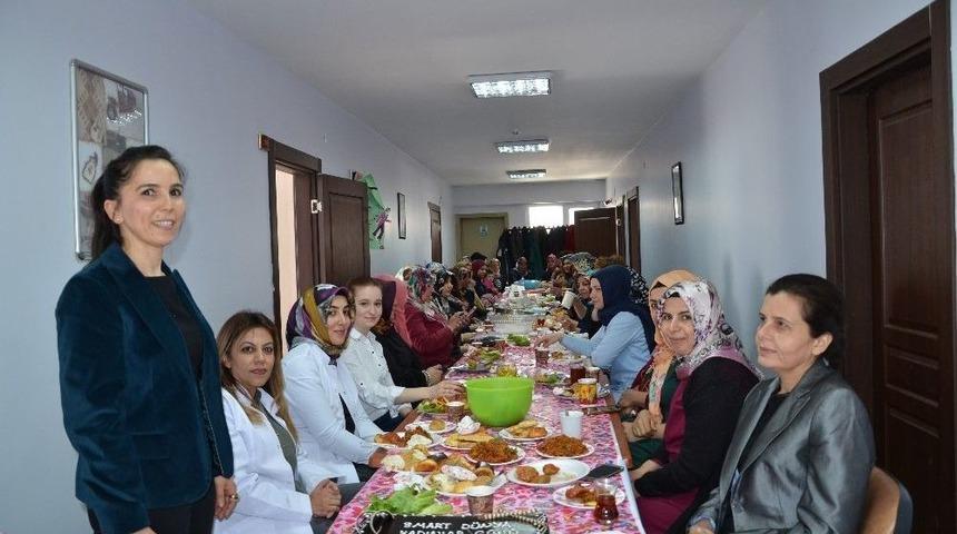 Darende’de Kadınlar Günü Çeşitli Etkinliklerle Kutlandı