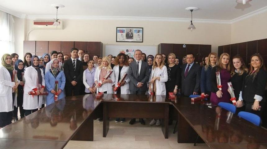 İhlas Eğitim Kurumlarında 8 Mart Kadınlar G&uuml;n&uuml; Kutlandı