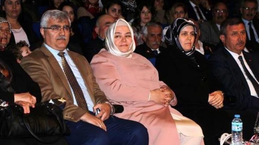 Cumhurbaşkanı Başdanışmanı Ayşen G&uuml;rcan: Kadın Olarak Hayata Bir Tık Eksiden Başlıyoruz (2)