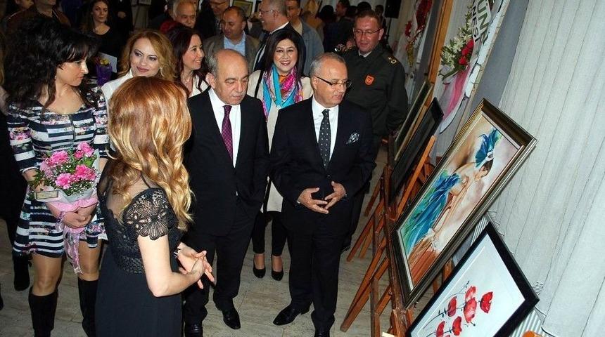 Salihli&rsquo;de 8 Mart&rsquo;a &Ouml;zel Resim Sergisi